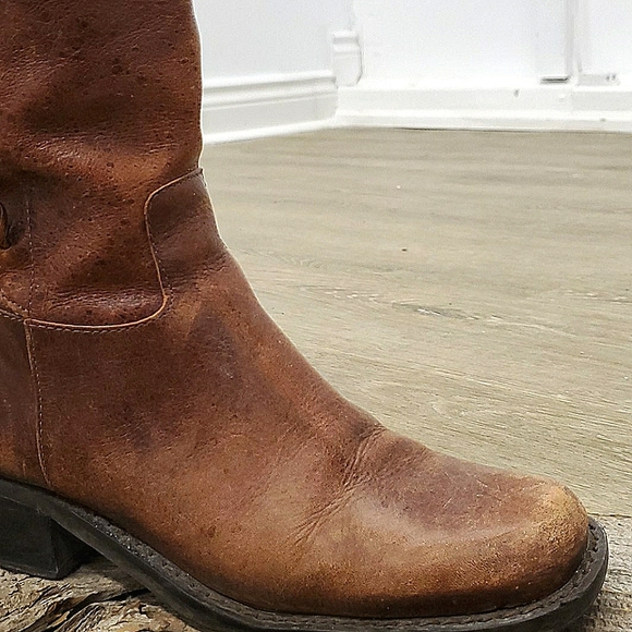 Beautiful Brown Leather Boots - Picture 2 of 9